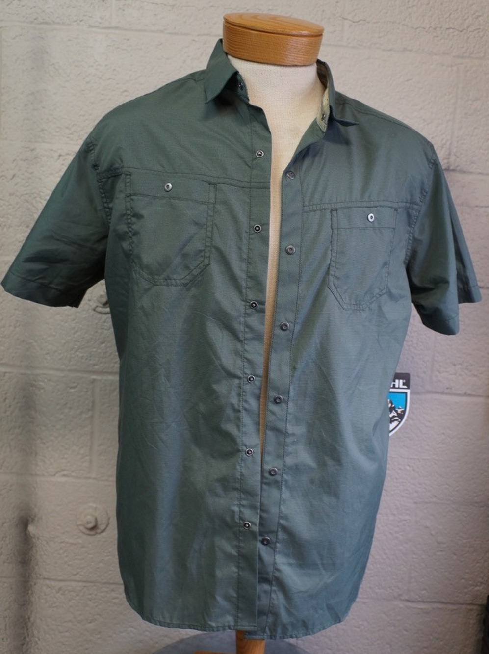 New! Kuhl Men’s Hiking Micro Check Stealth Snap Short Sleeve Style 7276 Sz L
